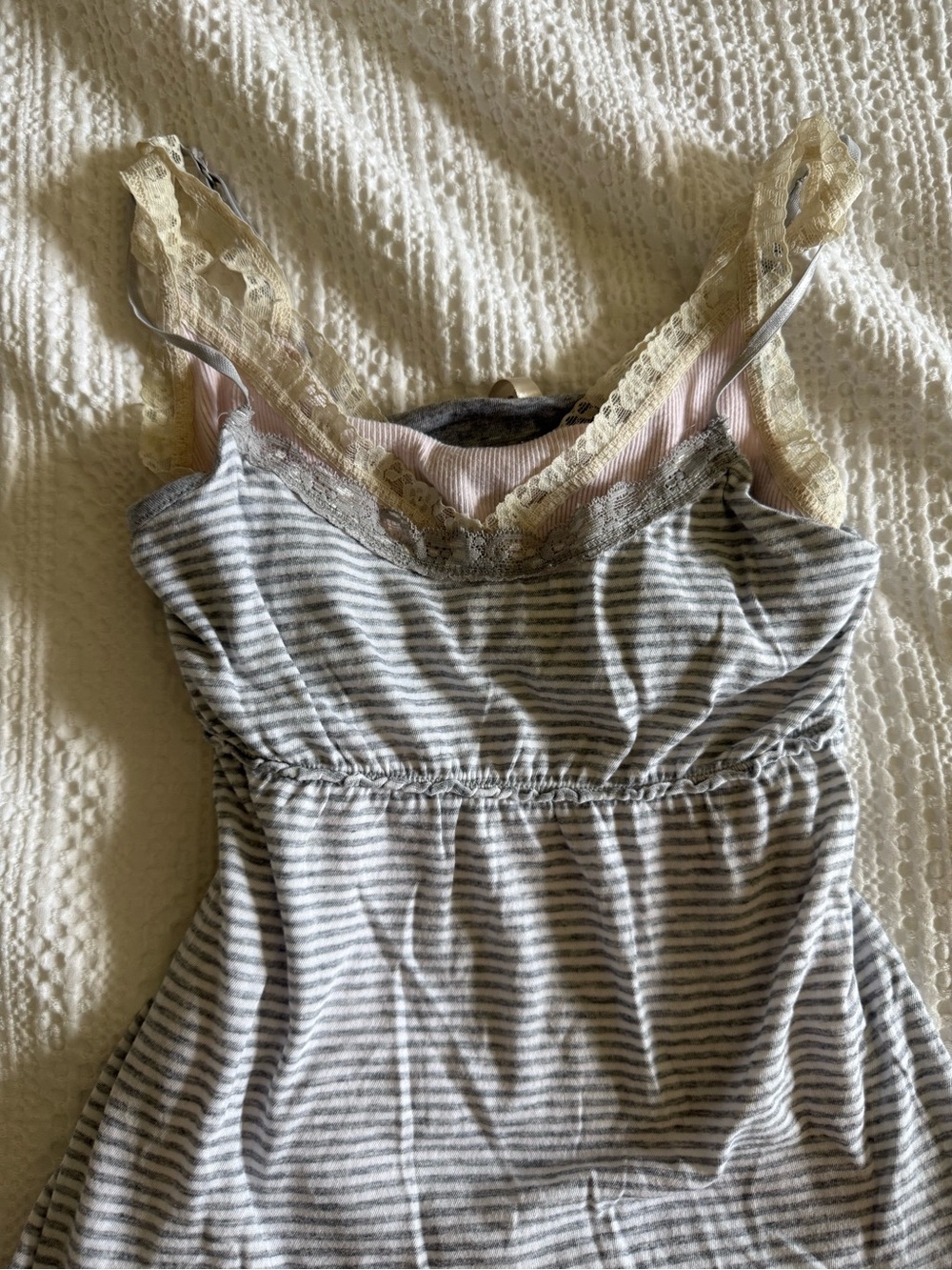 Y2K 2000s Aeropostale summer grey striped babydoll tank top lace cami - Picture 3 of 9